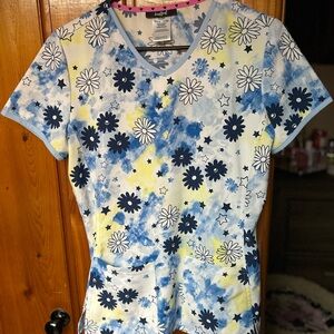 Heartsoul SM Floral and Star Print Scrub Top